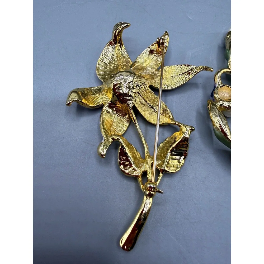 Set of 2 Floral Enamel Brooches Gold Tone Faux Pearl Rhinestone Flower Pins